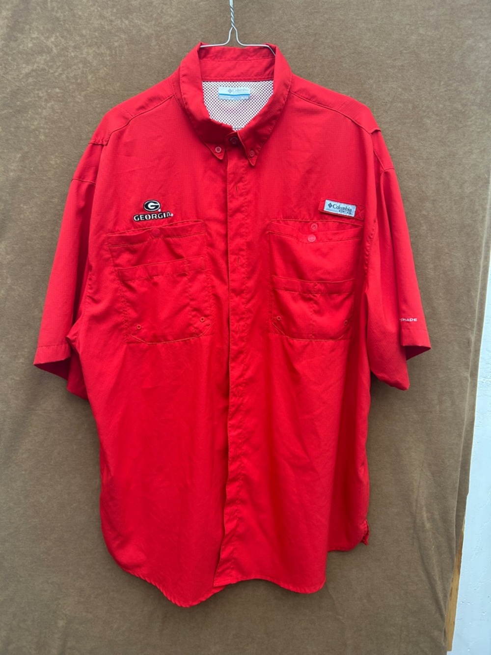 Colombia PFG Men's Red Short-Sleeve Button Shirt